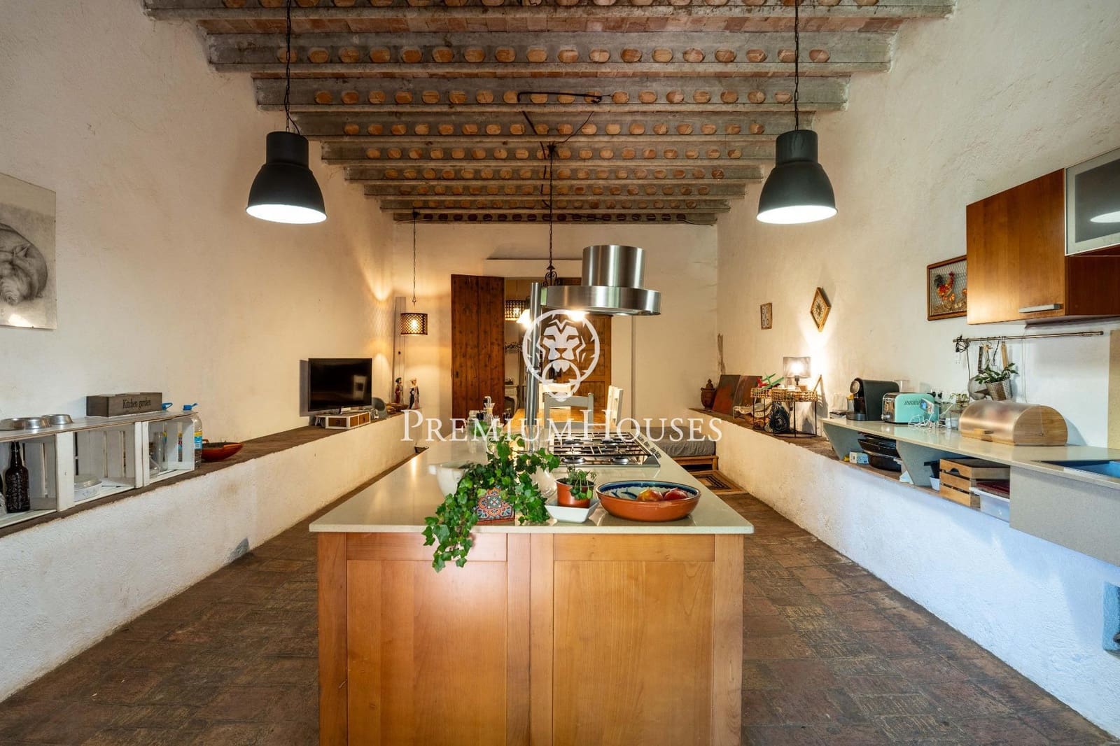 6 bedroom Finca/Country House for sale in Sant Pere de Ribes - € 1,370,000 (Ref: 9867153)