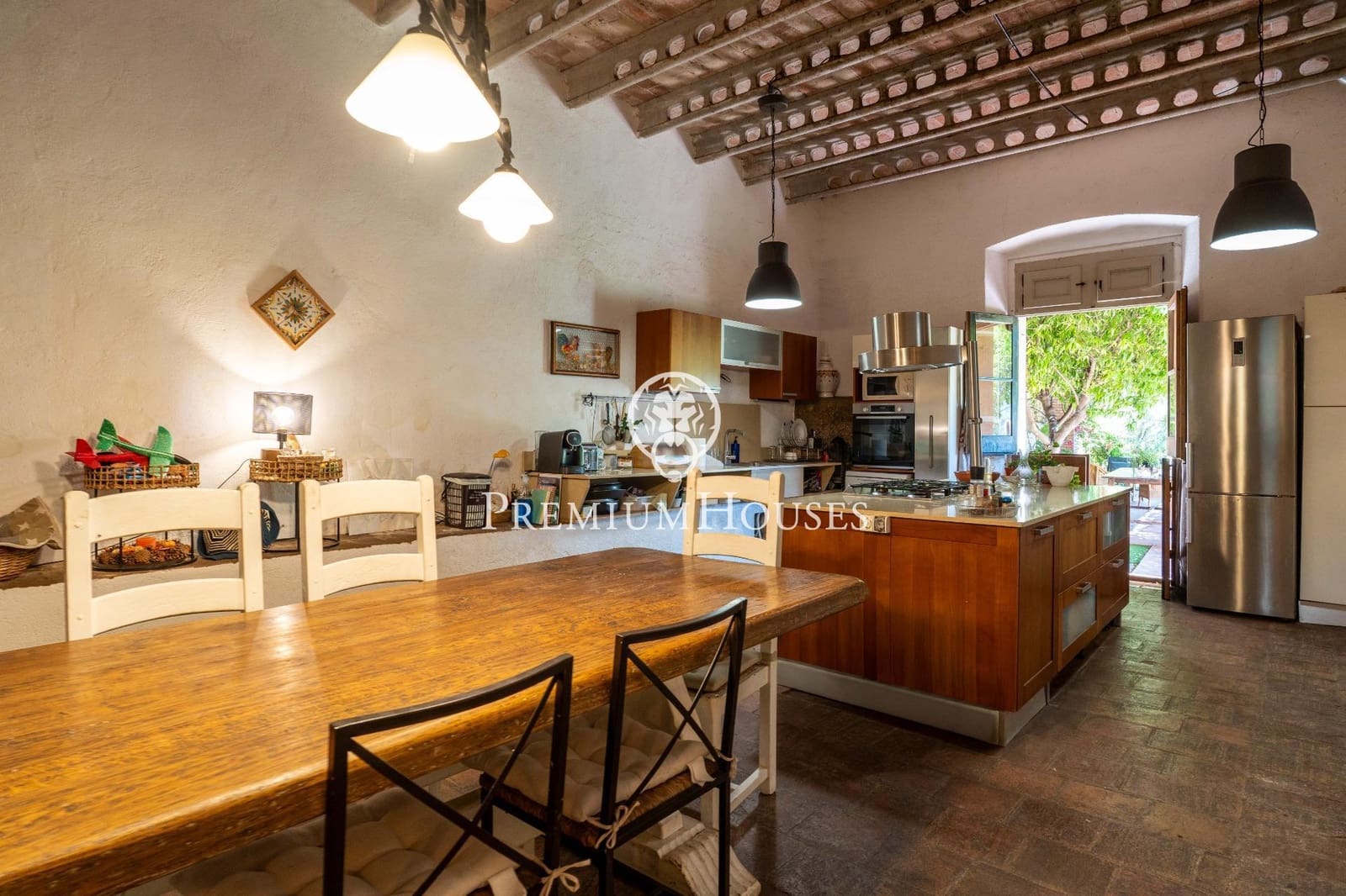 6 bedroom Finca/Country House for sale in Sant Pere de Ribes - € 1,370,000 (Ref: 9867153)