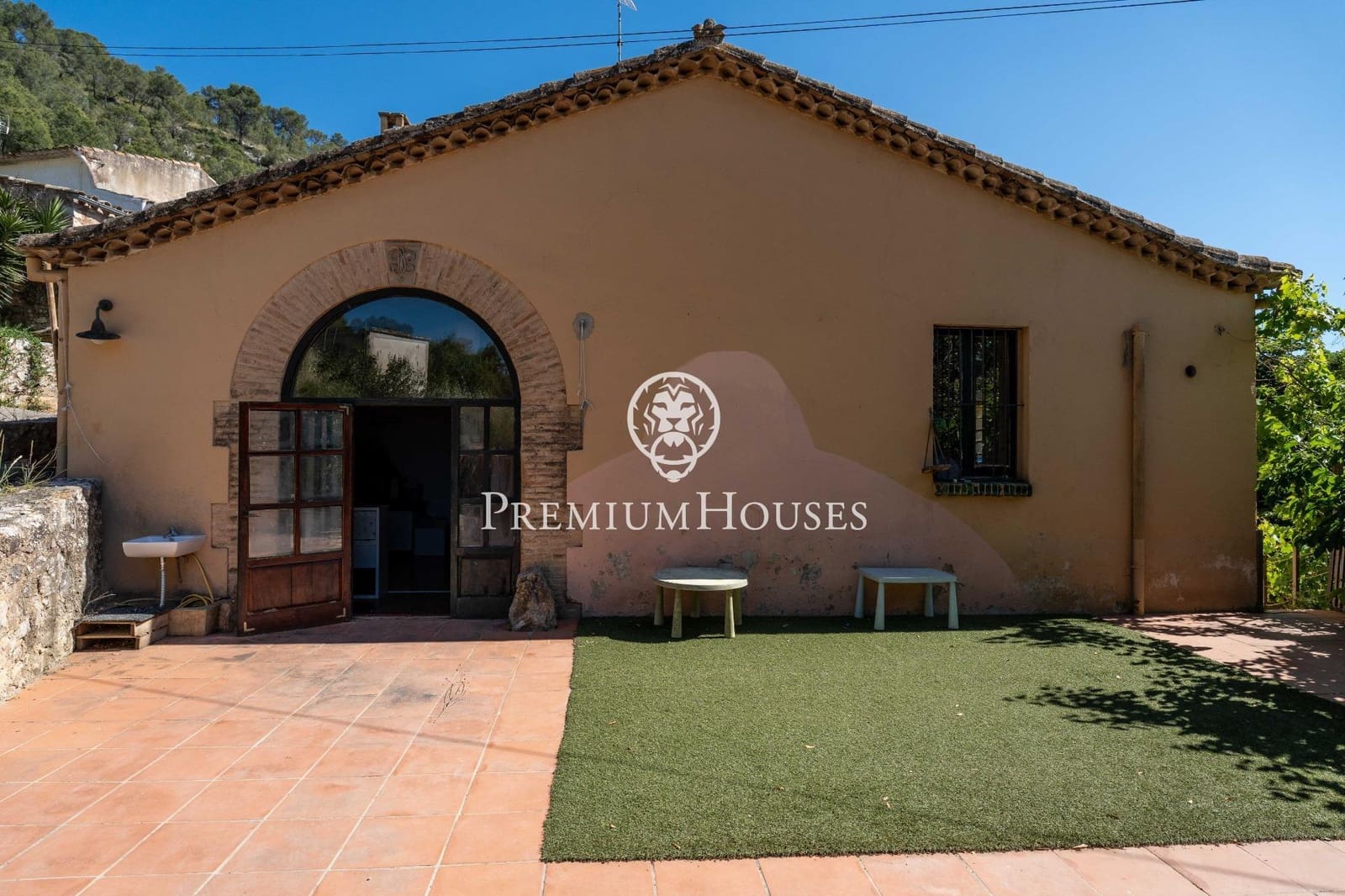 6 bedroom Finca/Country House for sale in Sant Pere de Ribes - € 1,370,000 (Ref: 9867153)