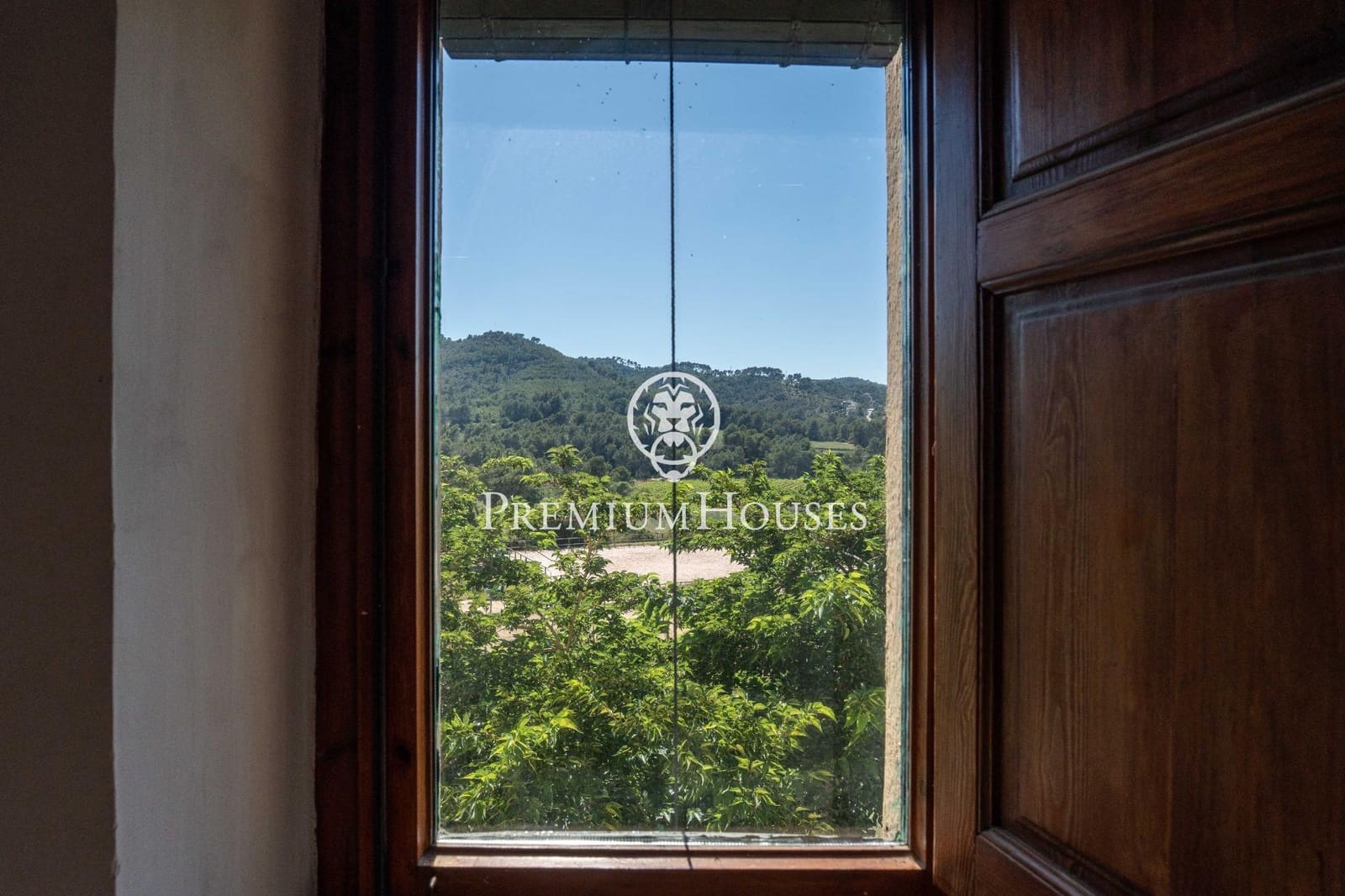6 bedroom Finca/Country House for sale in Sant Pere de Ribes - € 1,370,000 (Ref: 9867153)