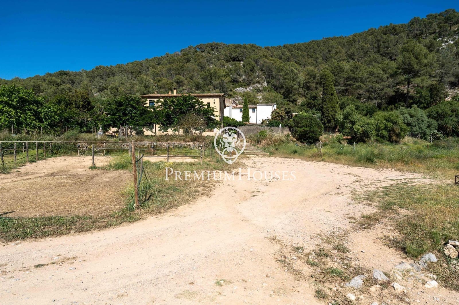6 bedroom Finca/Country House for sale in Sant Pere de Ribes - € 1,370,000 (Ref: 9867153)