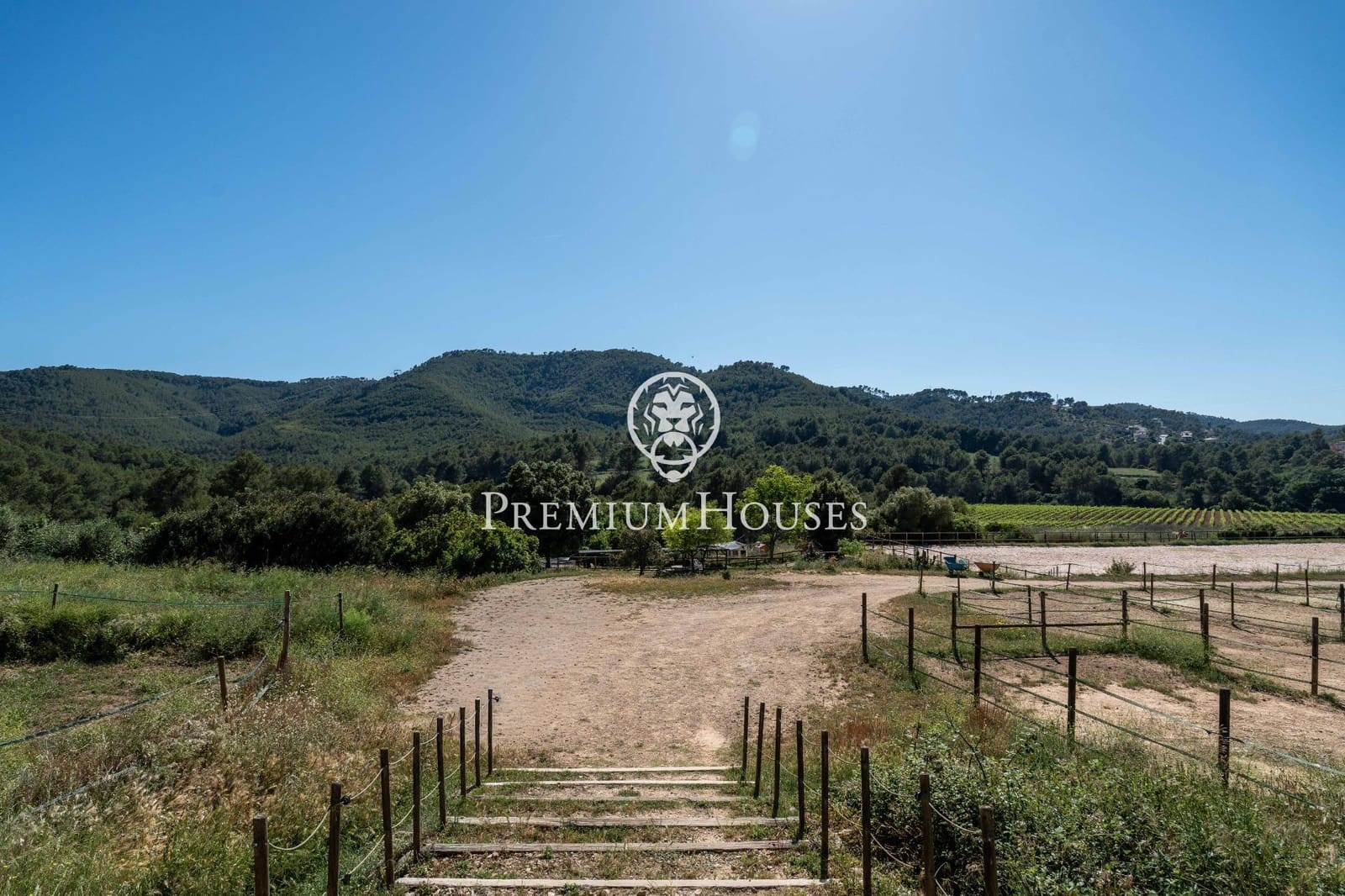 6 bedroom Finca/Country House for sale in Sant Pere de Ribes - € 1,370,000 (Ref: 9867153)