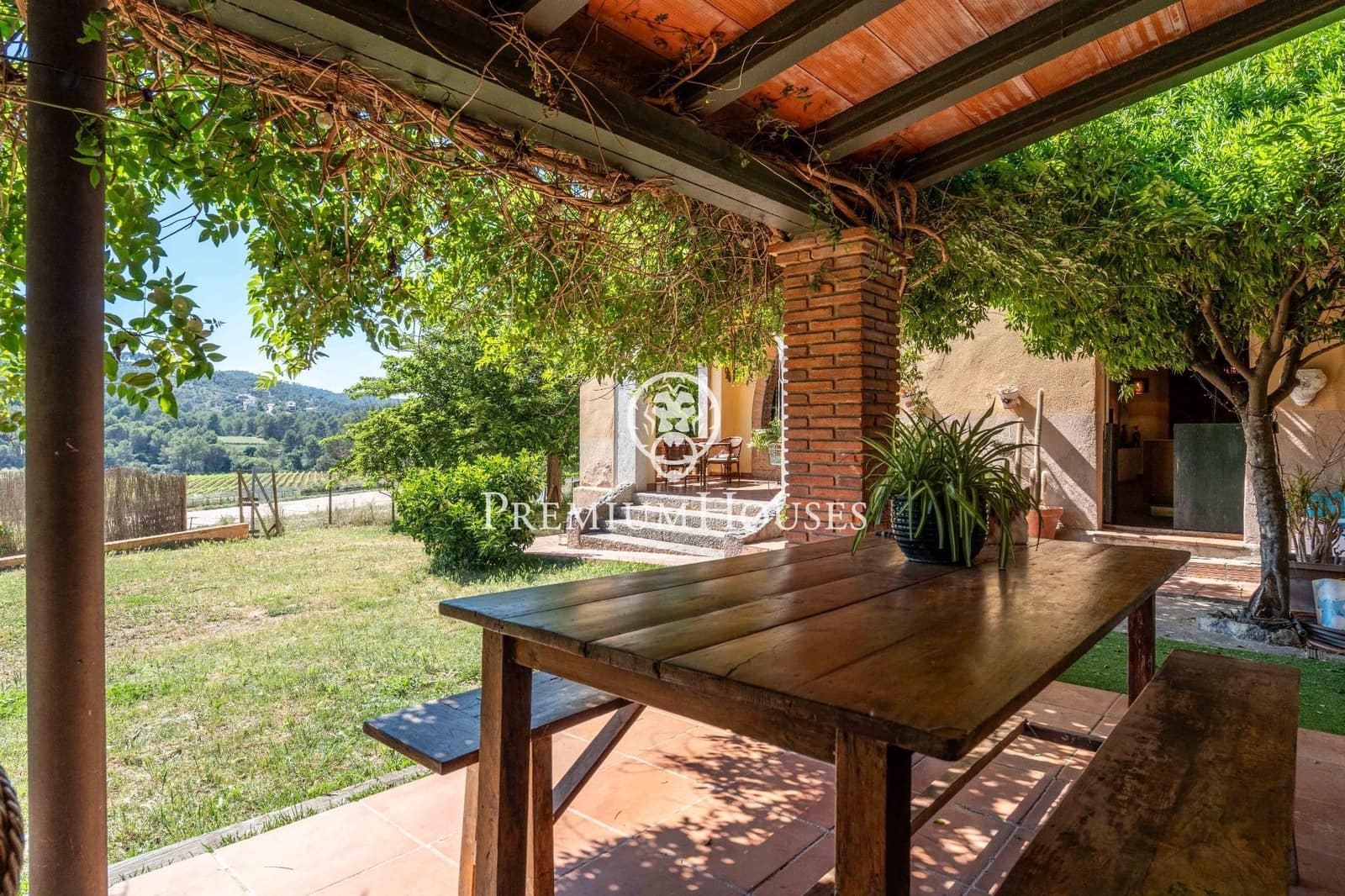 6 bedroom Finca/Country House for sale in Sant Pere de Ribes - € 1,370,000 (Ref: 9867153)
