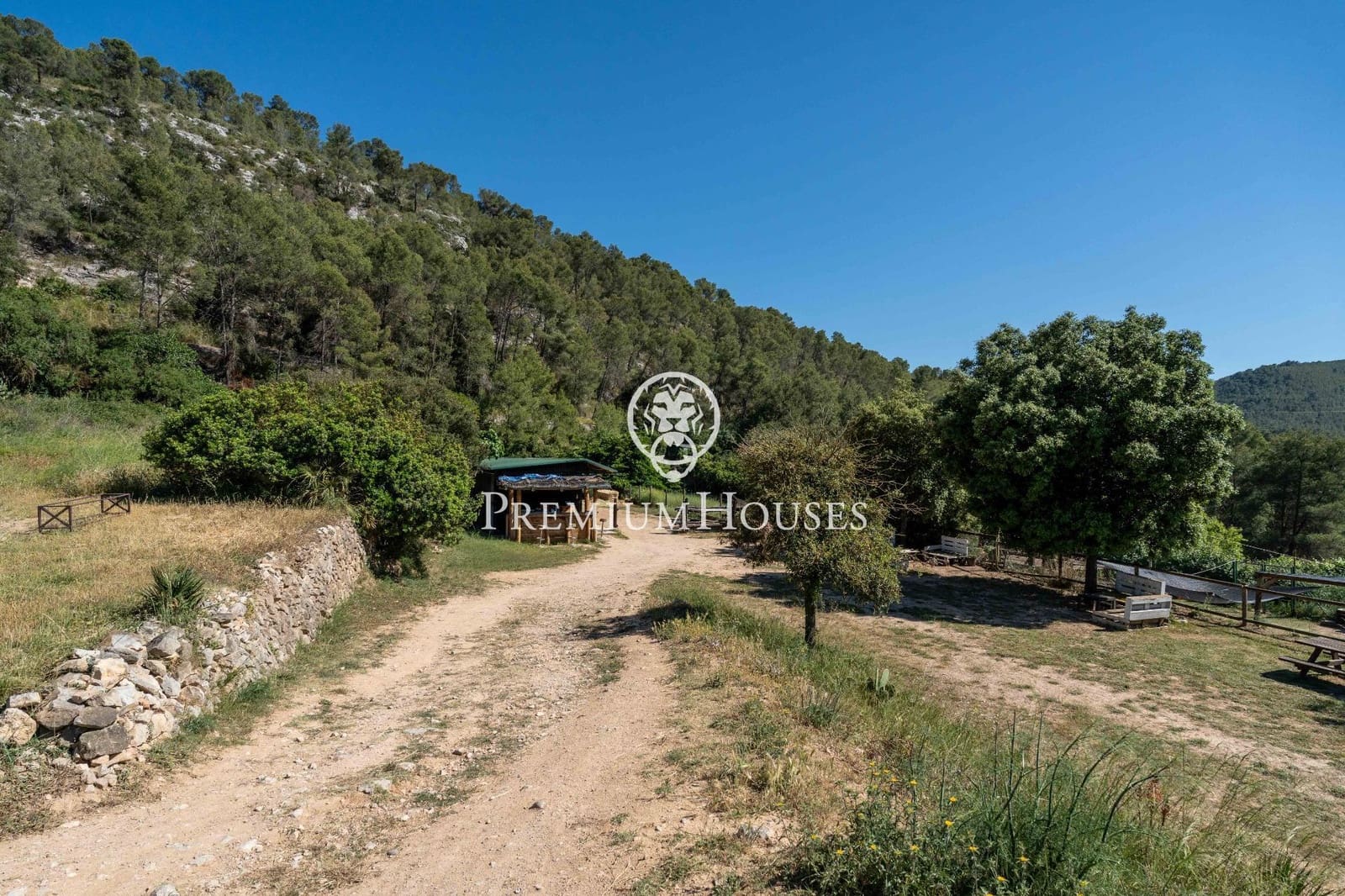 6 bedroom Finca/Country House for sale in Sant Pere de Ribes - € 1,370,000 (Ref: 9867153)