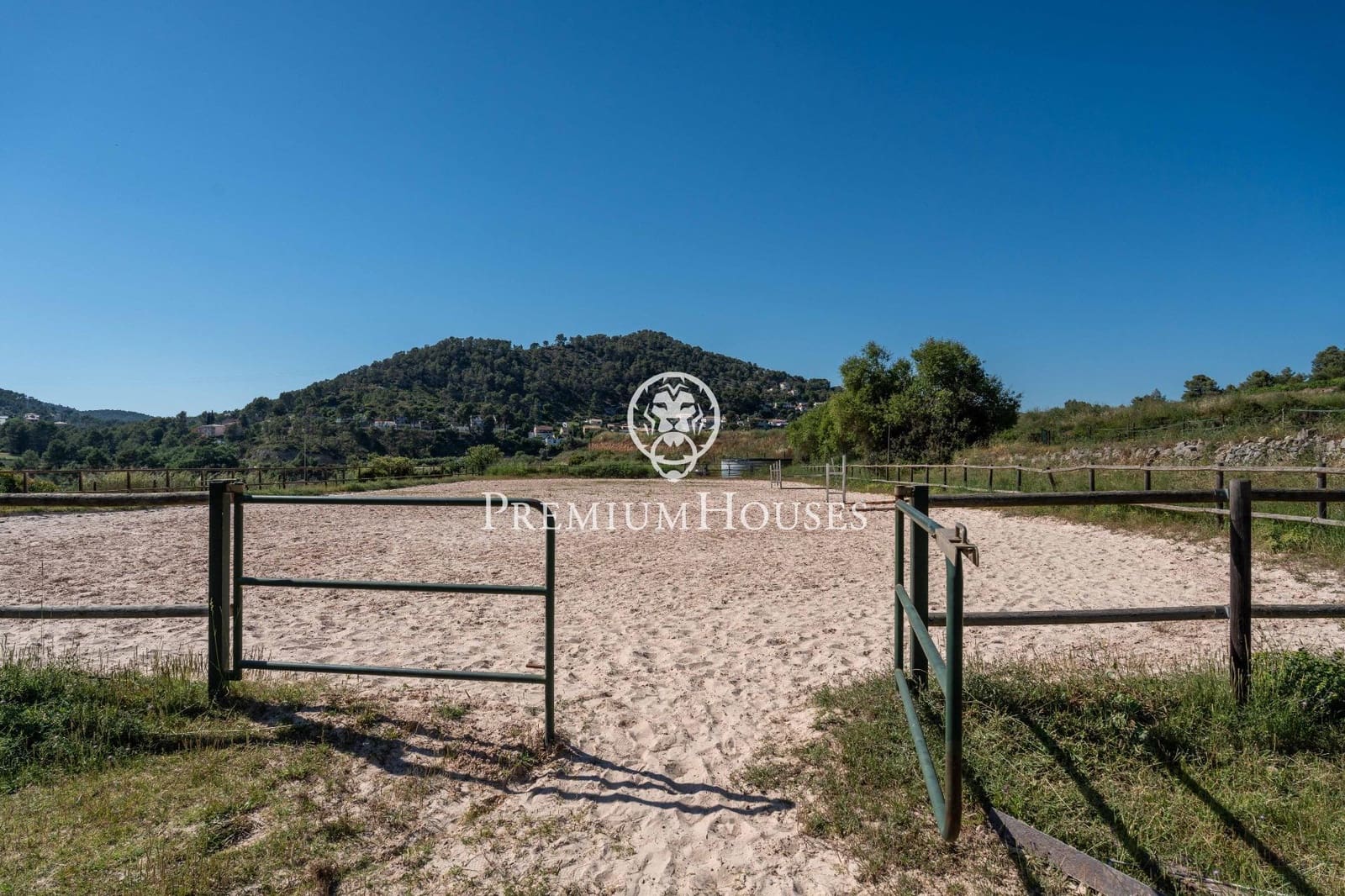6 bedroom Finca/Country House for sale in Sant Pere de Ribes - € 1,370,000 (Ref: 9867153)