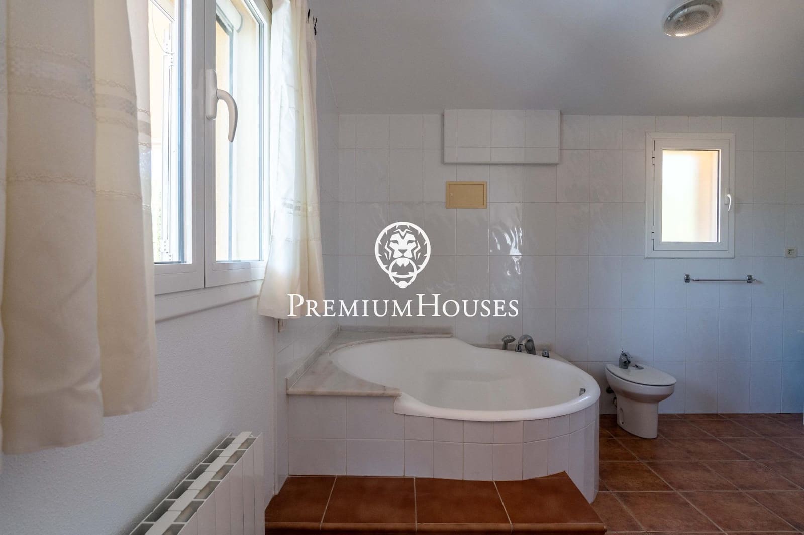 7 bedroom Villa for sale in L'Ametlla de Mar with pool - € 640,000 (Ref: 9867157)