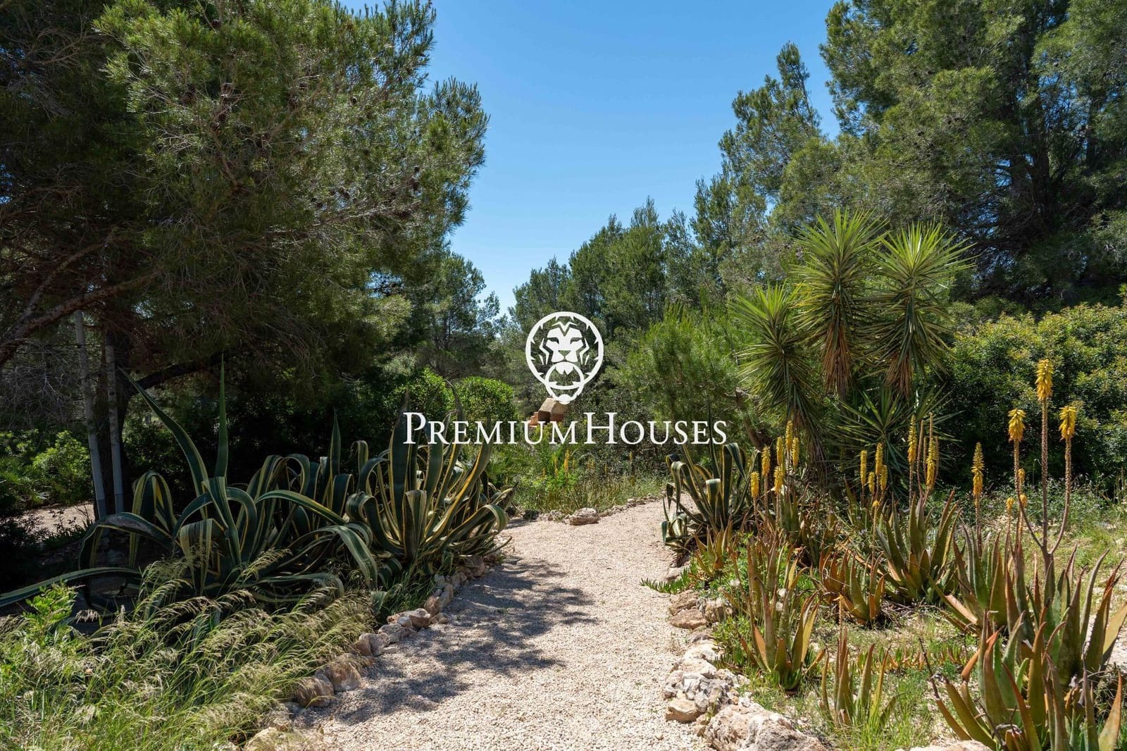 7 bedroom Villa for sale in L'Ametlla de Mar with pool - € 640,000 (Ref: 9867157)
