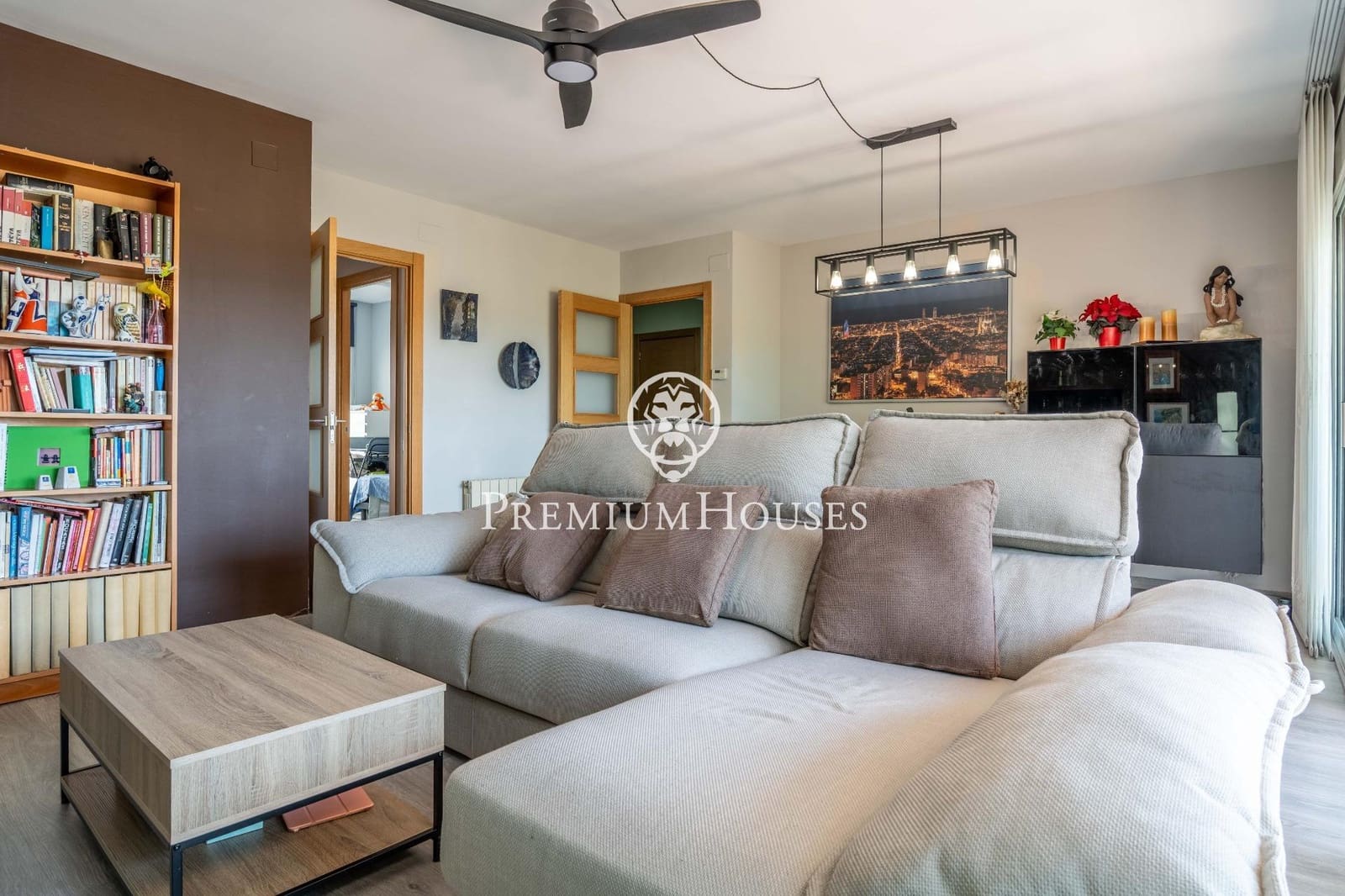 3 soveværelse Penthouse til salg i Sant Pere de Ribes med swimmingpool - € 450.000 (Ref: 9873711)