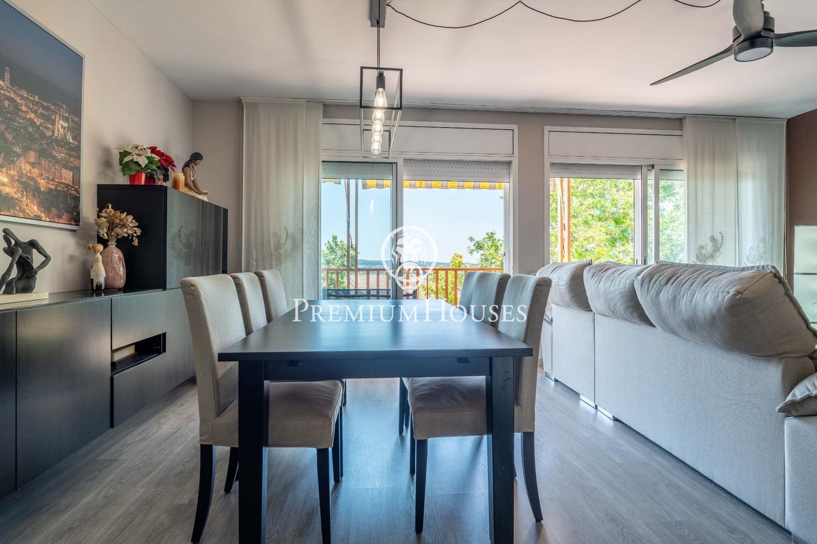 3 soveværelse Penthouse til salg i Sant Pere de Ribes med swimmingpool - € 450.000 (Ref: 9873711)