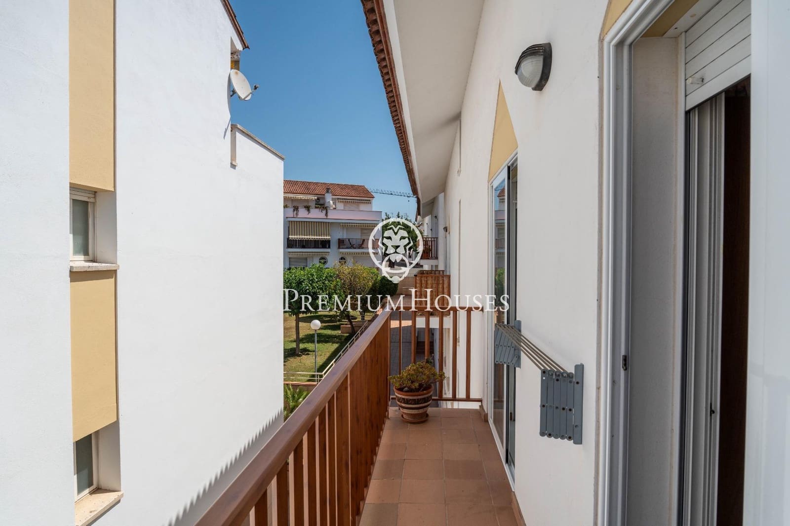3 soveværelse Penthouse til salg i Sant Pere de Ribes med swimmingpool - € 450.000 (Ref: 9873711)