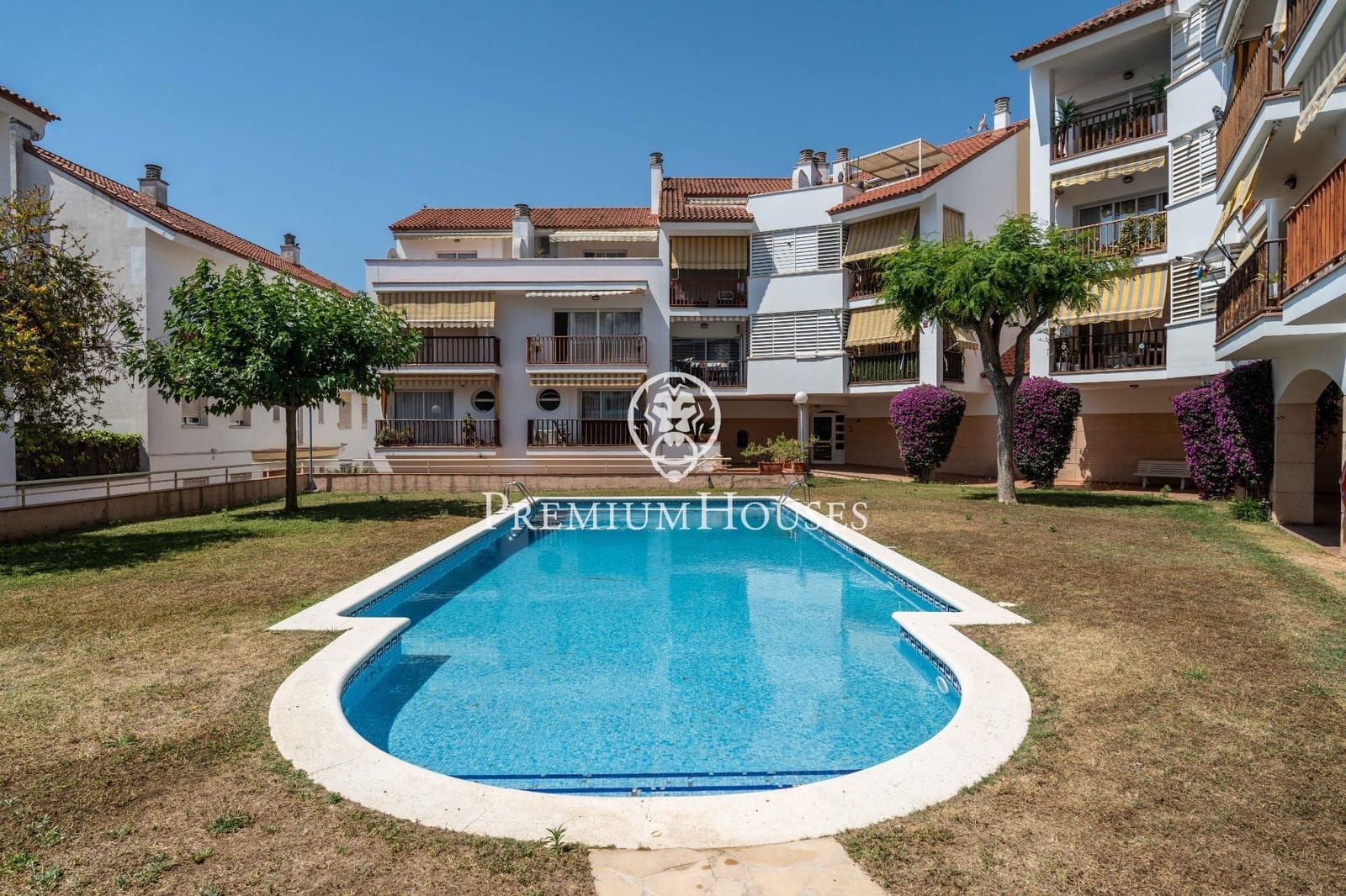 3 soveværelse Penthouse til salg i Sant Pere de Ribes med swimmingpool - € 450.000 (Ref: 9873711)