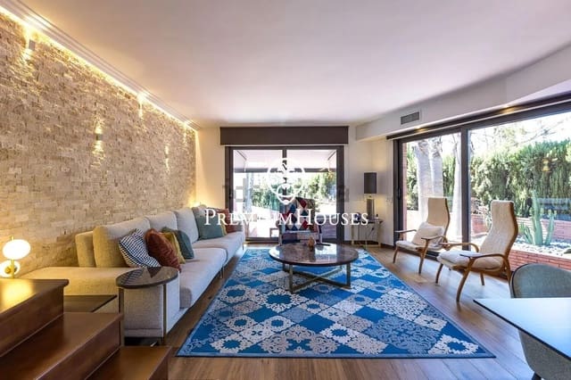 5 sovrum Radhus till salu i Sitges med pool garage - 1 495 000 € (Ref: 9876640)