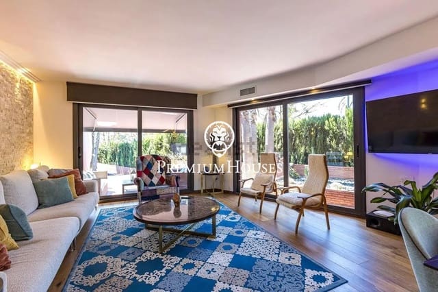 5 sovrum Radhus till salu i Sitges med pool garage - 1 495 000 € (Ref: 9876640)