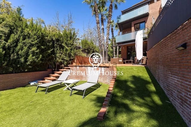 5 sovrum Radhus till salu i Sitges med pool garage - 1 495 000 € (Ref: 9876640)