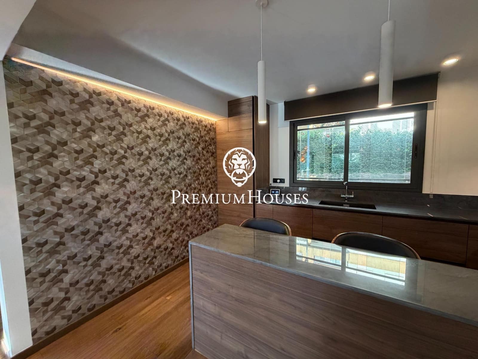 5 soveværelse Rækkehus til salg i Sitges med swimmingpool garage - € 1.495.000 (Ref: 9876640)