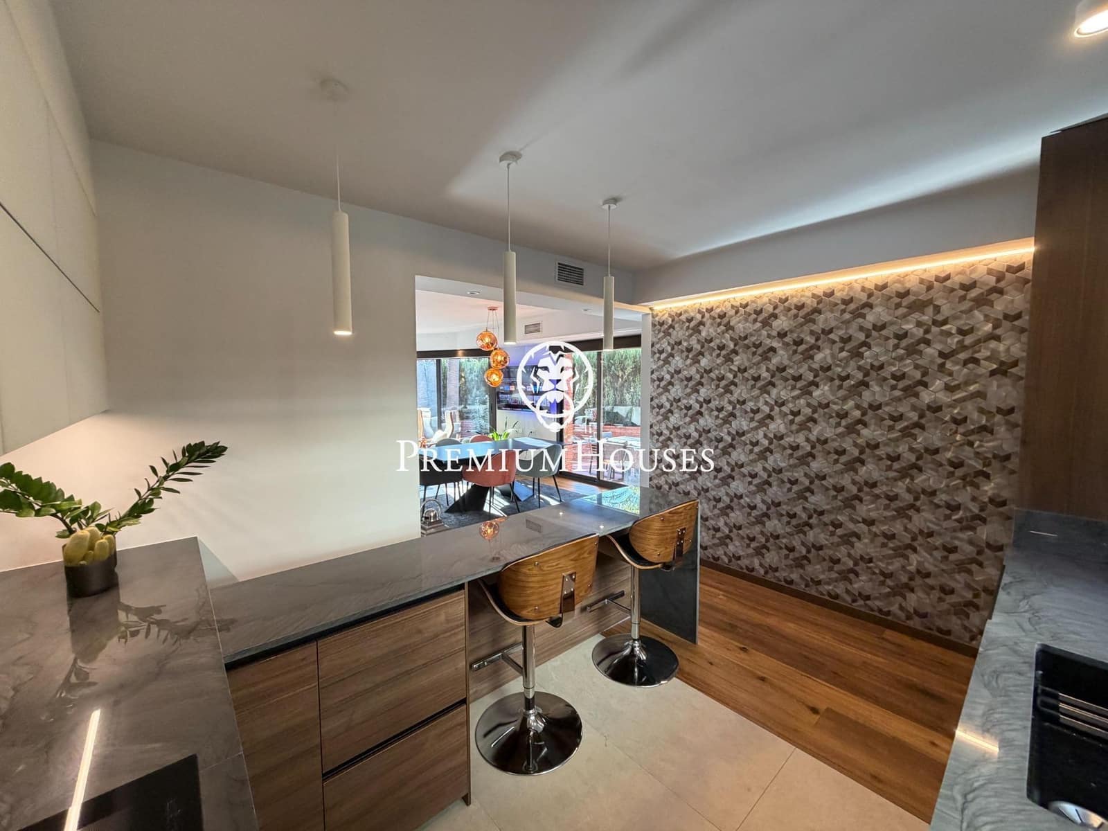 5 soveværelse Rækkehus til salg i Sitges med swimmingpool garage - € 1.495.000 (Ref: 9876640)