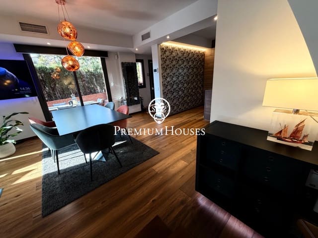 5 sovrum Radhus till salu i Sitges med pool garage - 1 495 000 € (Ref: 9876640)