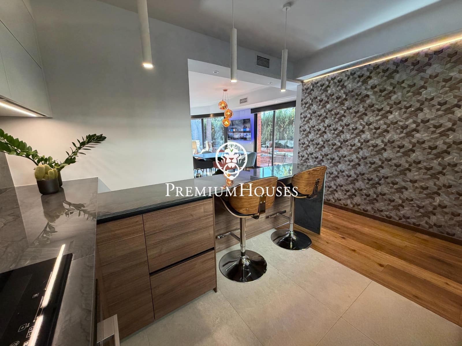 5 soveværelse Rækkehus til salg i Sitges med swimmingpool garage - € 1.495.000 (Ref: 9876640)