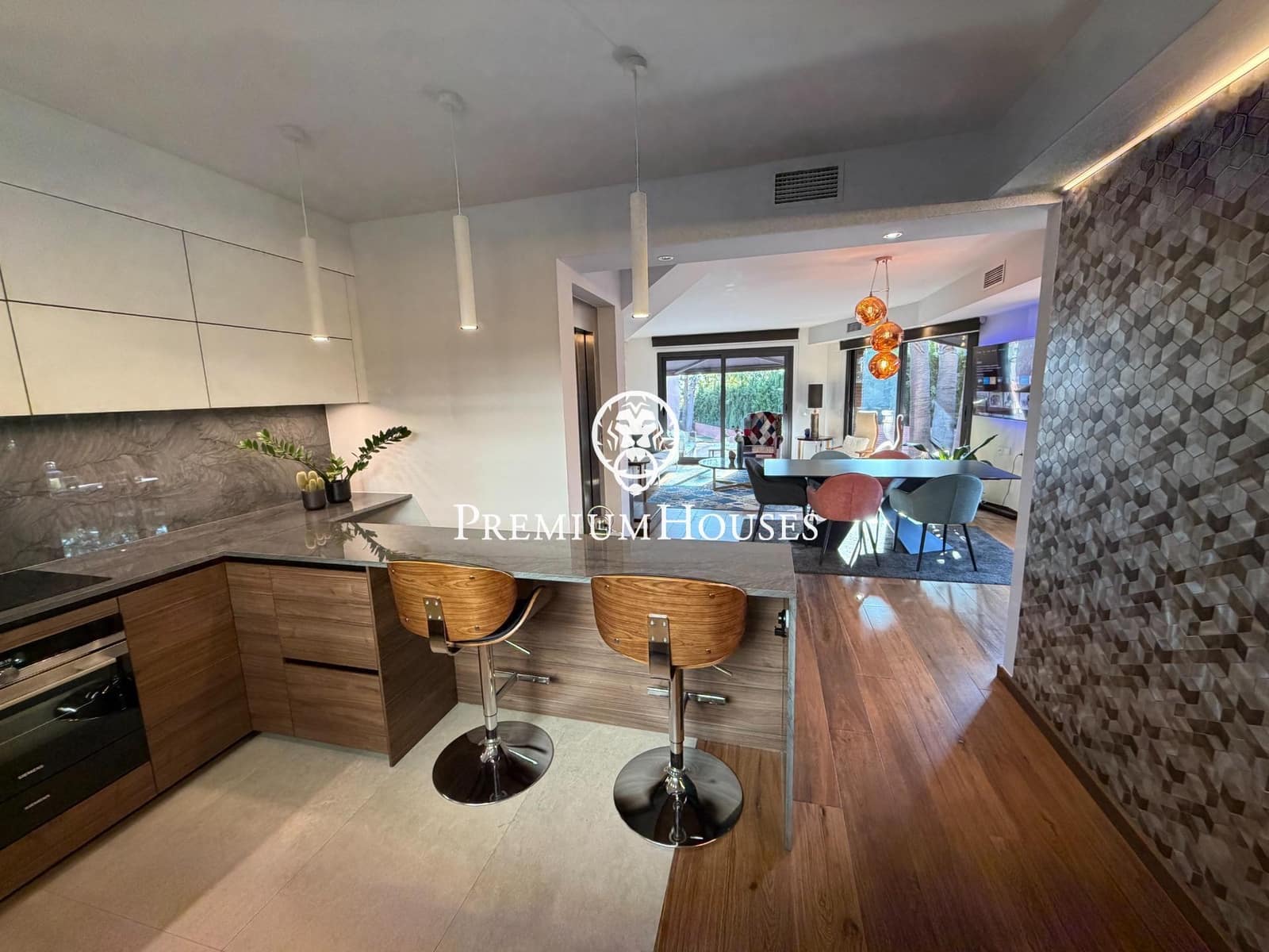5 soveværelse Rækkehus til salg i Sitges med swimmingpool garage - € 1.495.000 (Ref: 9876640)