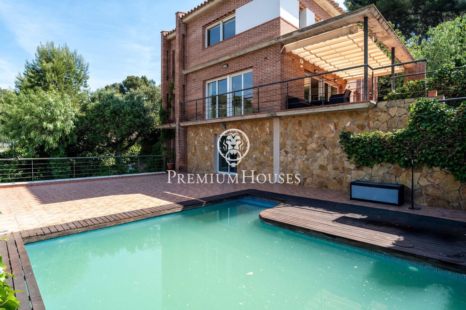 6 slaapkamer Villa te koop in Tarragona stad met zwembad garage - € 625.000 (Ref: 9879033)