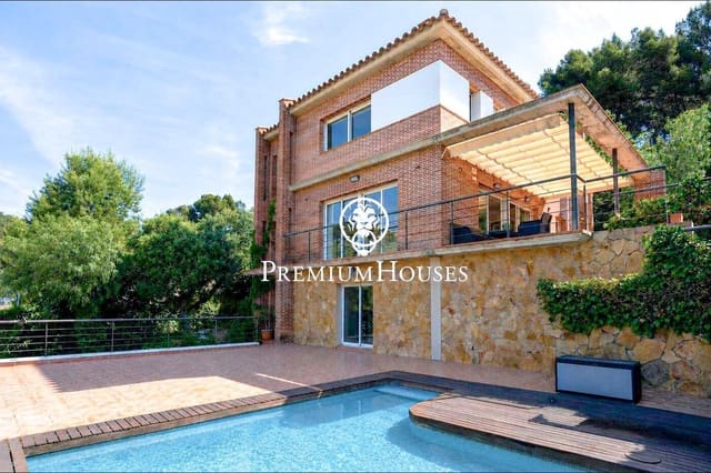 6 soveværelse Villa til salg i Tarragona by med swimmingpool garage - € 625.000 (Ref: 9879033)