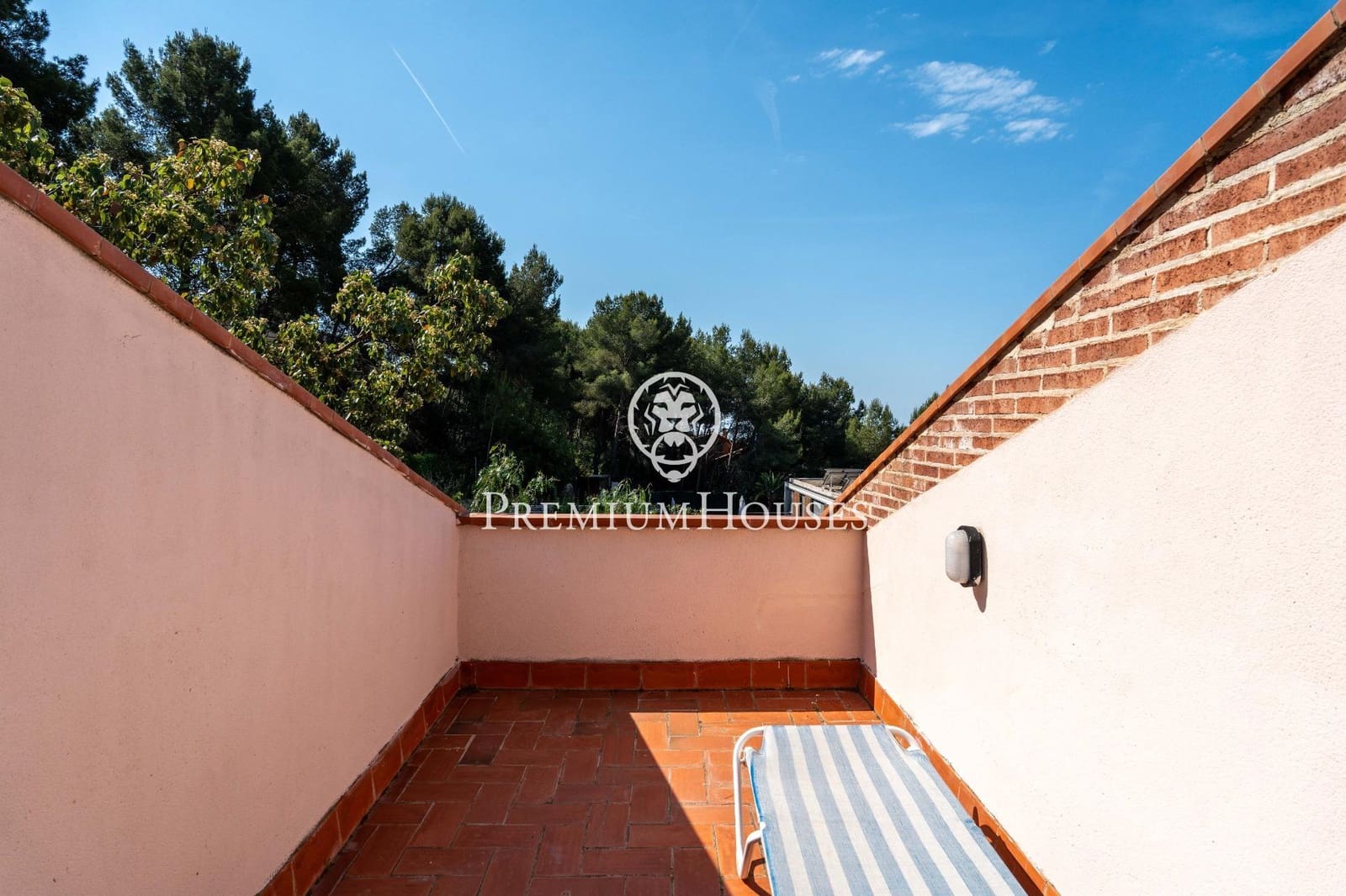 6 slaapkamer Villa te koop in Tarragona stad met zwembad garage - € 625.000 (Ref: 9879033)