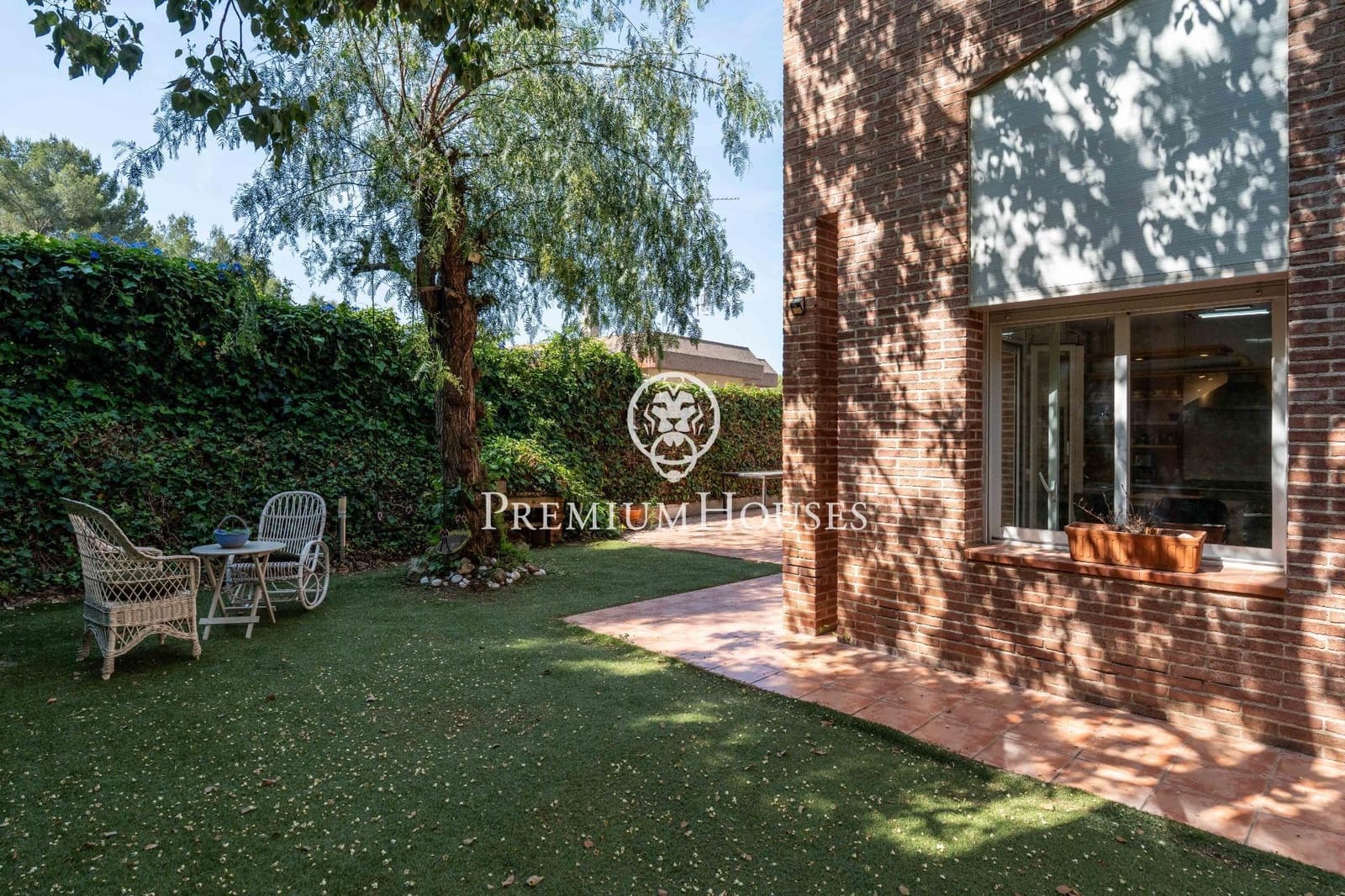 6 slaapkamer Villa te koop in Tarragona stad met zwembad garage - € 625.000 (Ref: 9879033)