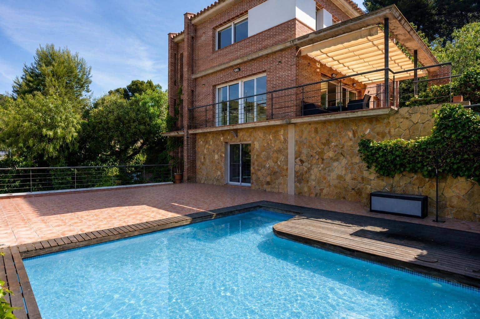 6 slaapkamer Villa te koop in Tarragona stad met zwembad garage - € 625.000 (Ref: 9879033)