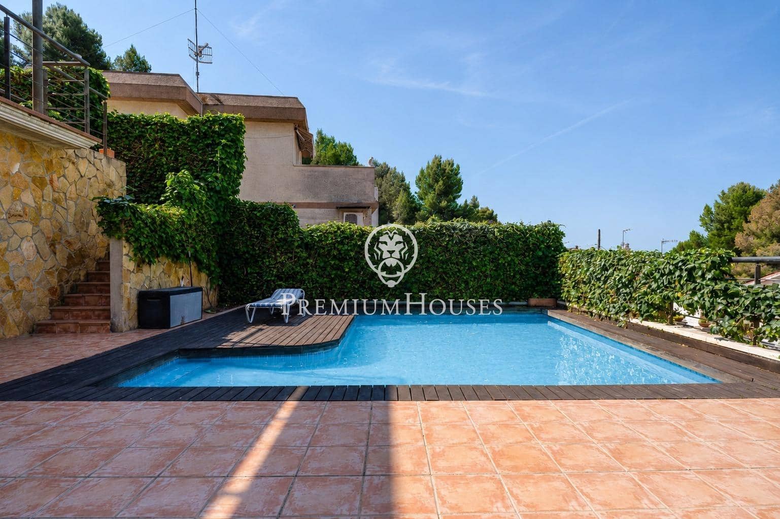 6 slaapkamer Villa te koop in Tarragona stad met zwembad garage - € 625.000 (Ref: 9879033)