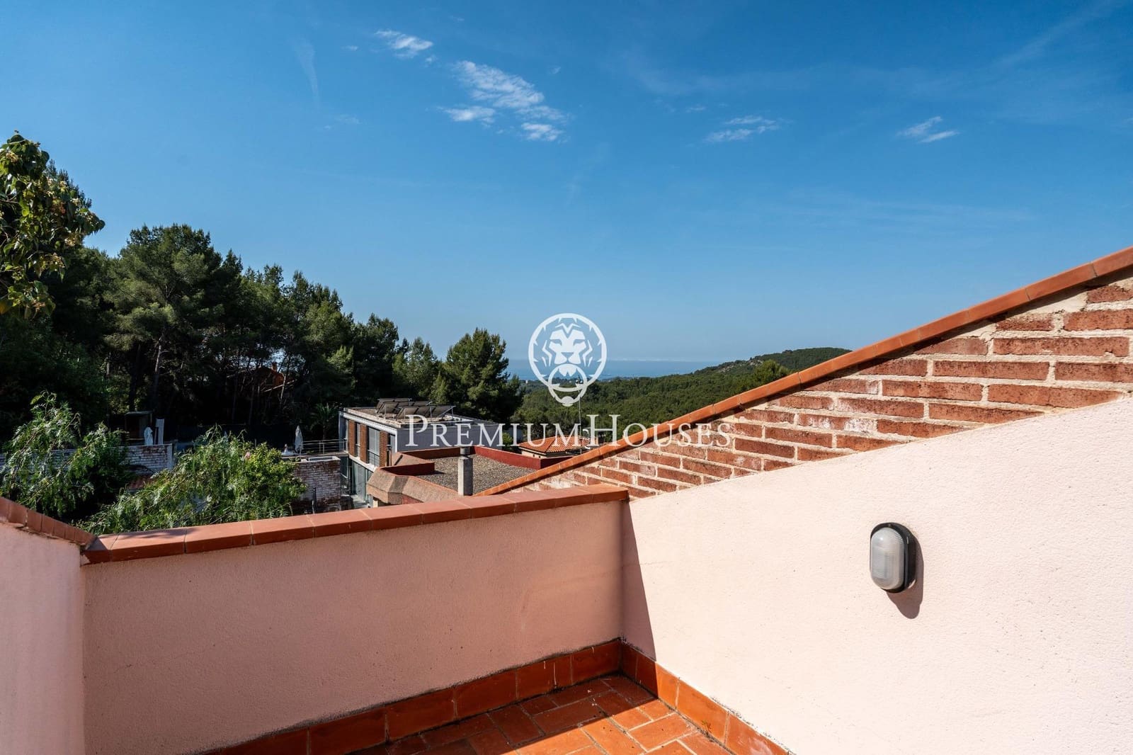 6 slaapkamer Villa te koop in Tarragona stad met zwembad garage - € 625.000 (Ref: 9879033)