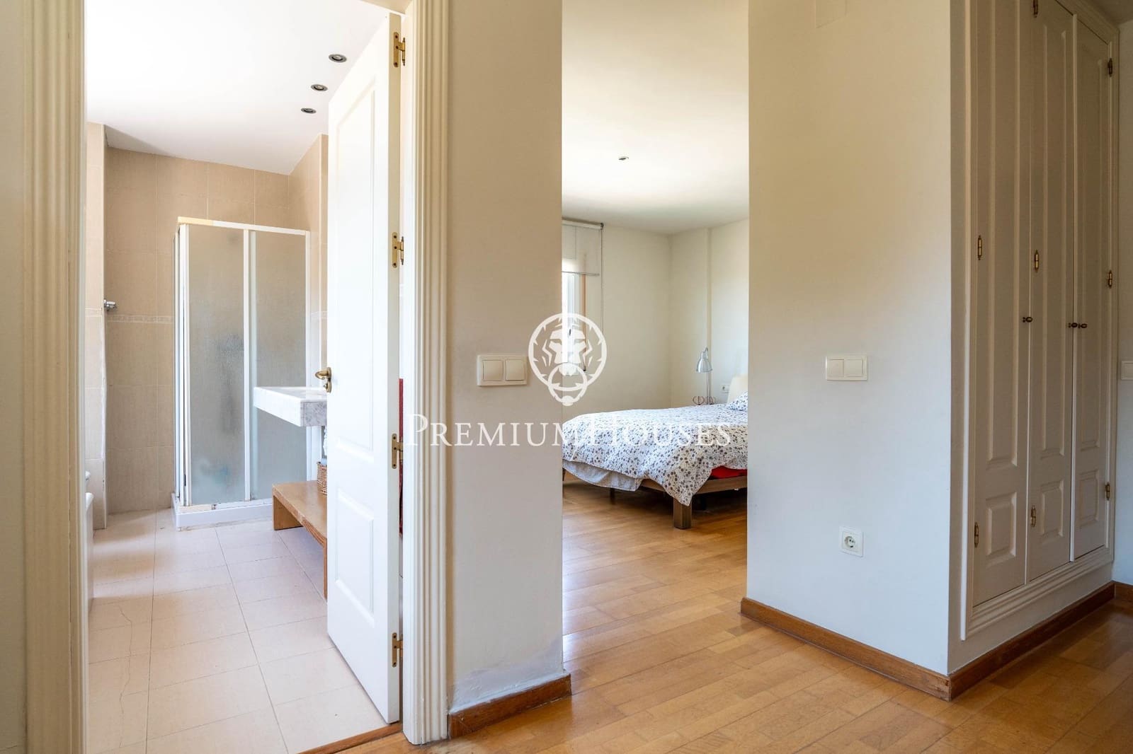 6 bedroom Villa for sale in Tarragona city with pool garage - € 625,000 (Ref: 9879033)