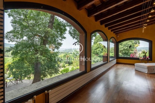 5 quarto Quinta/Casa Rural para venda em Gelida com piscina garagem - 1 600 000 € (Ref: 9882104)