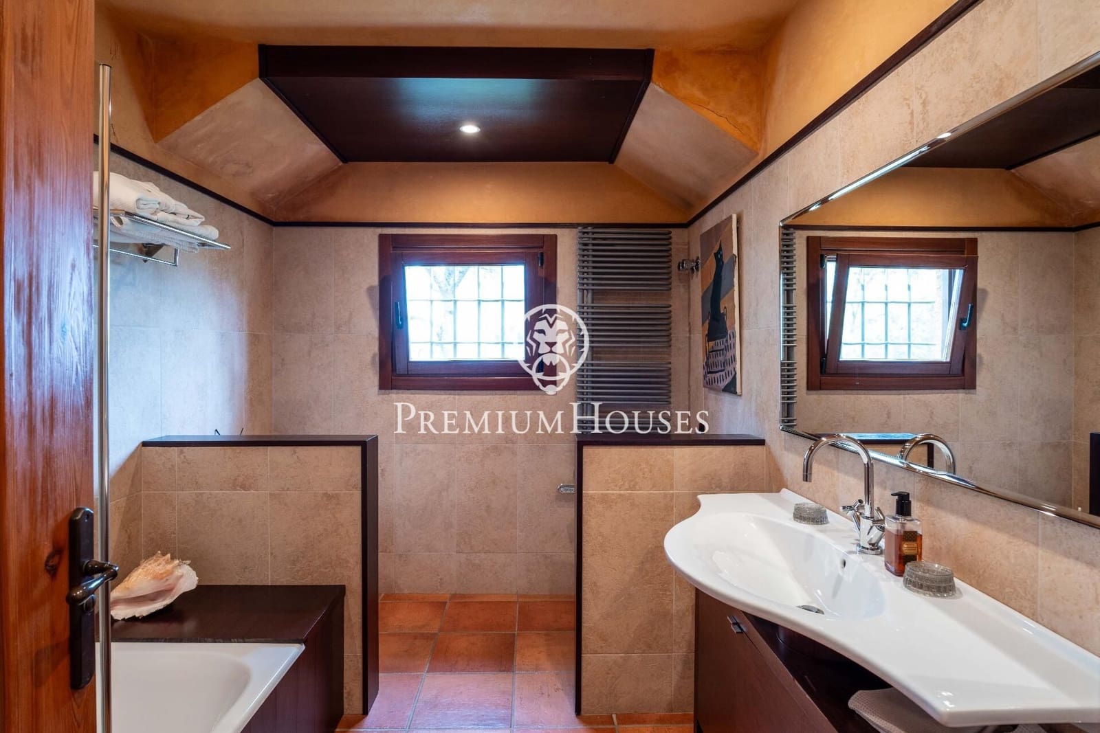 5 quarto Quinta/Casa Rural para venda em Gelida com piscina garagem - 1 600 000 € (Ref: 9882104)