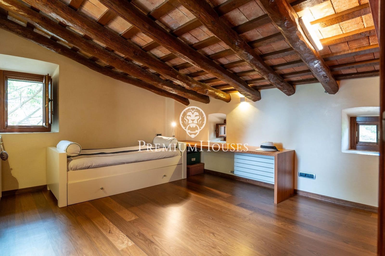 5 quarto Quinta/Casa Rural para venda em Gelida com piscina garagem - 1 600 000 € (Ref: 9882104)
