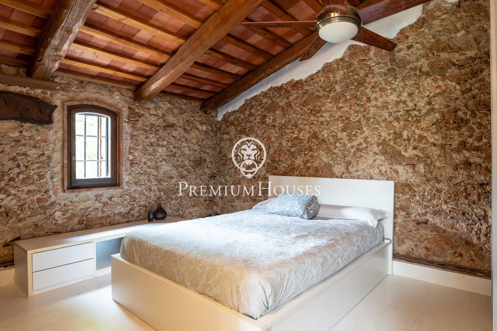 5 quarto Quinta/Casa Rural para venda em Gelida com piscina garagem - 1 600 000 € (Ref: 9882104)