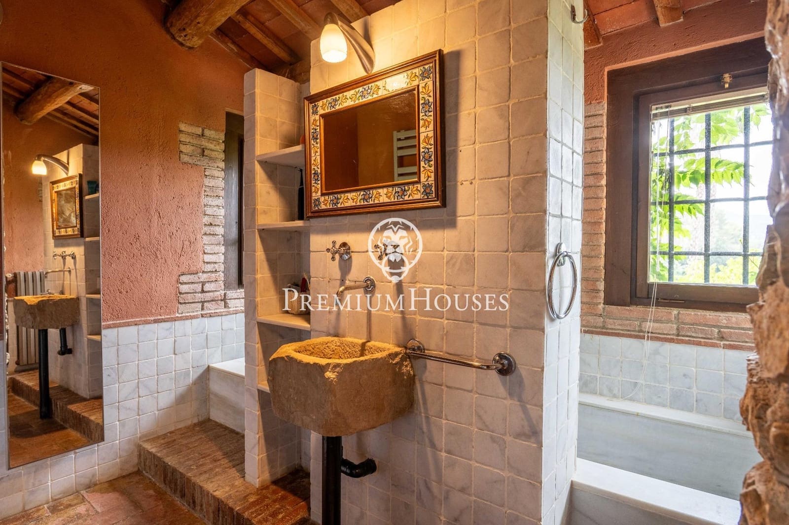 5 quarto Quinta/Casa Rural para venda em Gelida com piscina garagem - 1 600 000 € (Ref: 9882104)