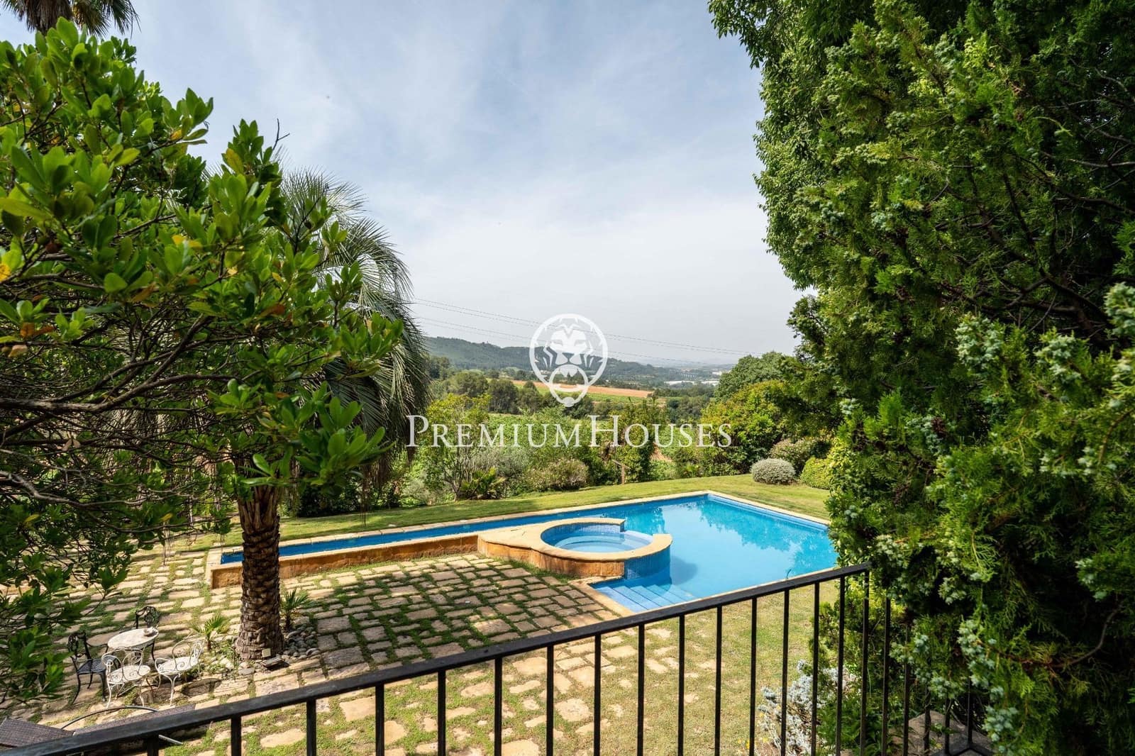 5 quarto Quinta/Casa Rural para venda em Gelida com piscina garagem - 1 600 000 € (Ref: 9882104)