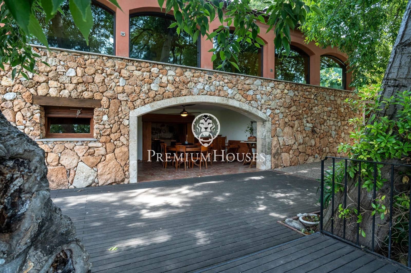 5 quarto Quinta/Casa Rural para venda em Gelida com piscina garagem - 1 600 000 € (Ref: 9882104)