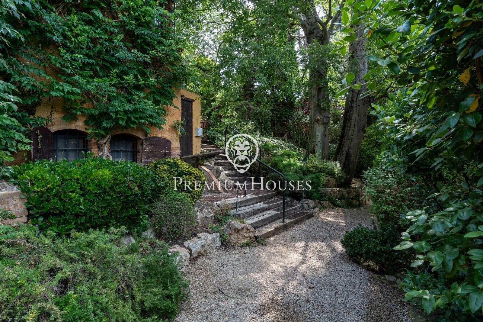 5 quarto Quinta/Casa Rural para venda em Gelida com piscina garagem - 1 600 000 € (Ref: 9882104)