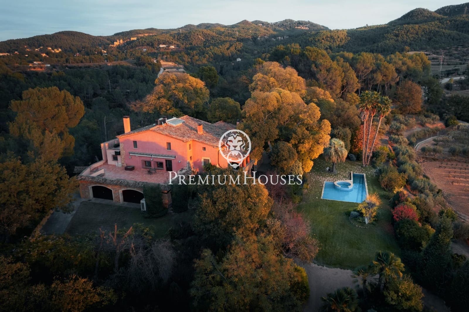 5 bedroom Finca/Country House for sale in Gelida with pool garage - € 1,600,000 (Ref: 9882104)