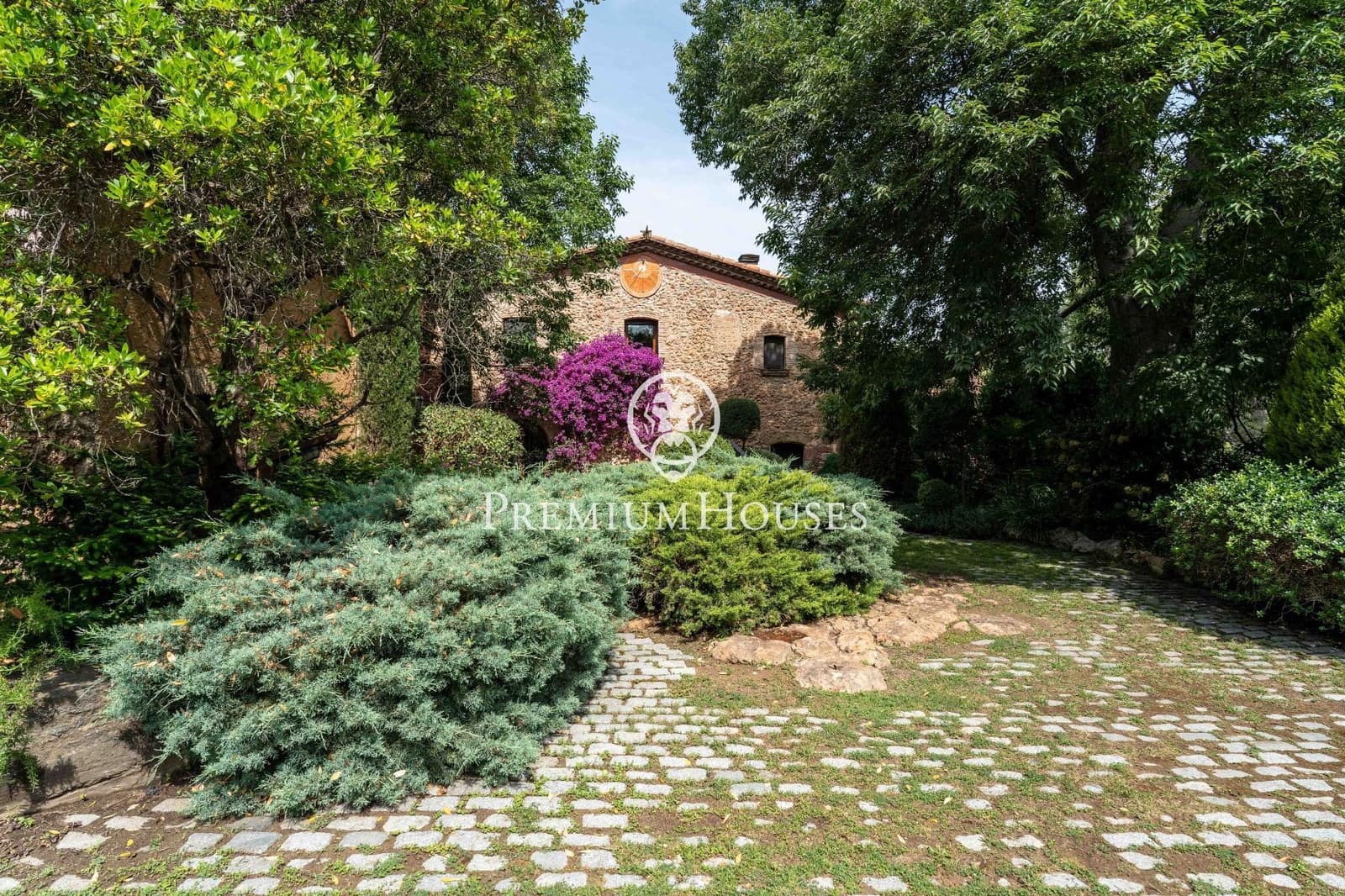 5 bedroom Finca/Country House for sale in Gelida with pool garage - € 1,600,000 (Ref: 9882104)