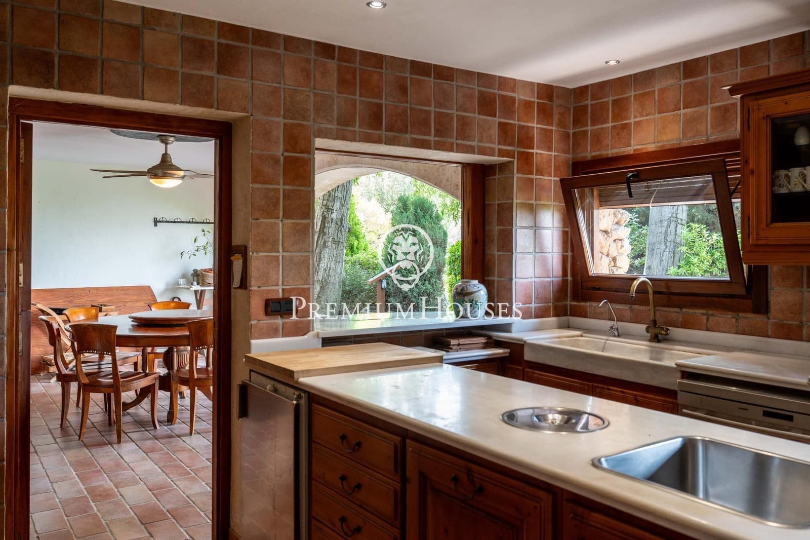 5 bedroom Finca/Country House for sale in Gelida with pool garage - € 1,600,000 (Ref: 9882104)