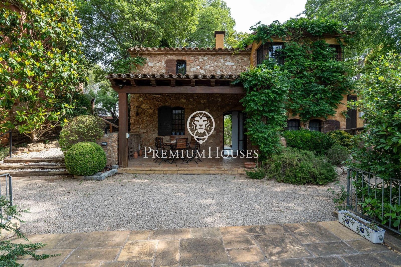 5 bedroom Finca/Country House for sale in Gelida with pool garage - € 1,600,000 (Ref: 9882104)