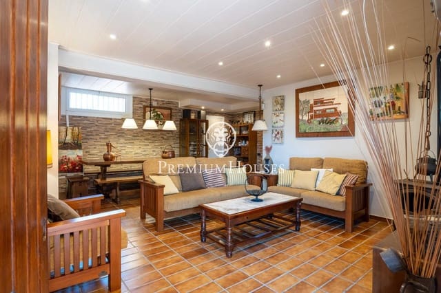 5 chambre Villa/Maison à vendre à Segur de Calafell, Calafell avec piscine garage - 600 000 € (Ref: 9885055)