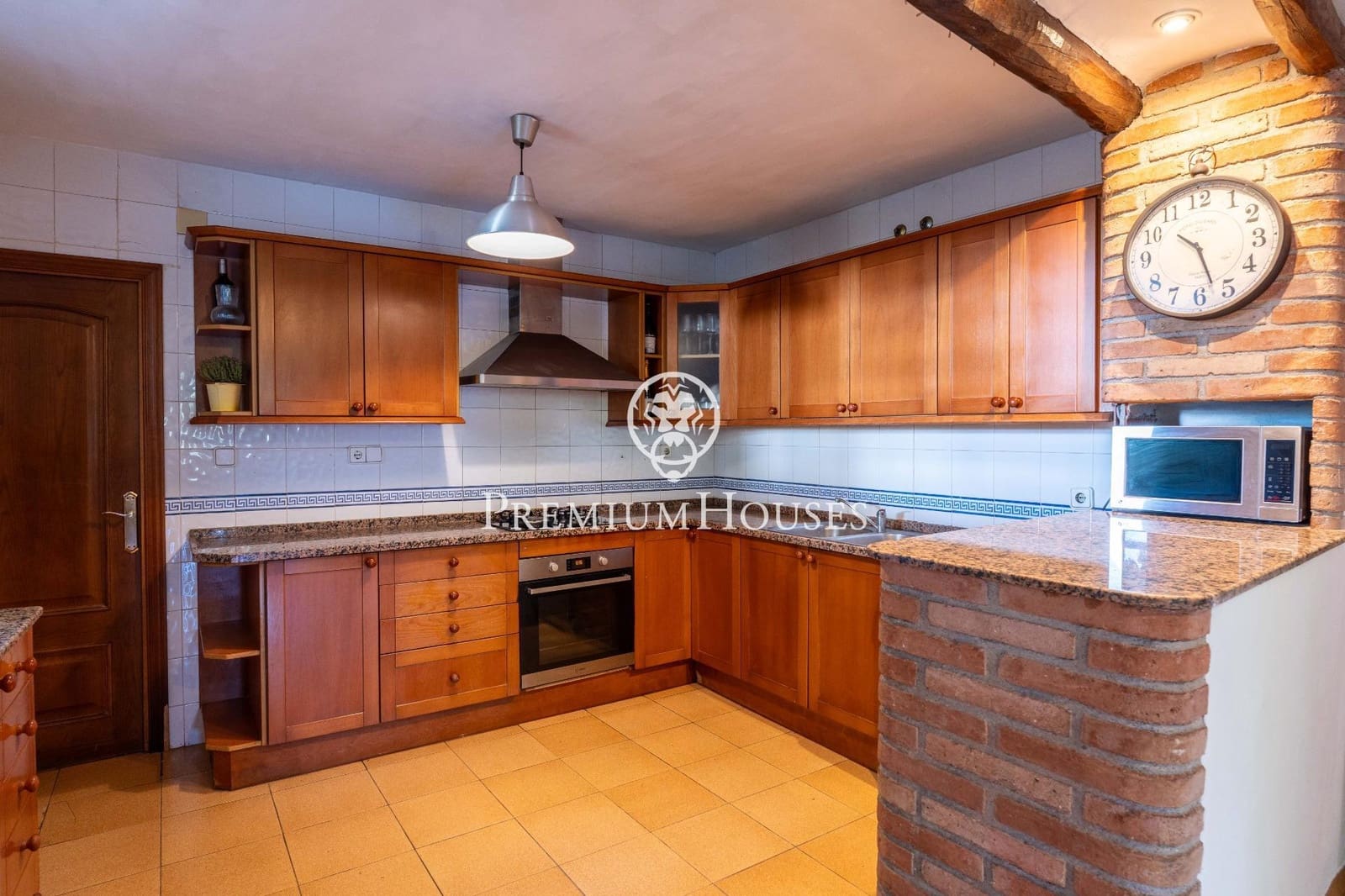 6 makuuhuone Maalaistalo myytävänä paikassa Vallmoll mukana 
autotalli - 485 000 € (Ref: 9896252)
