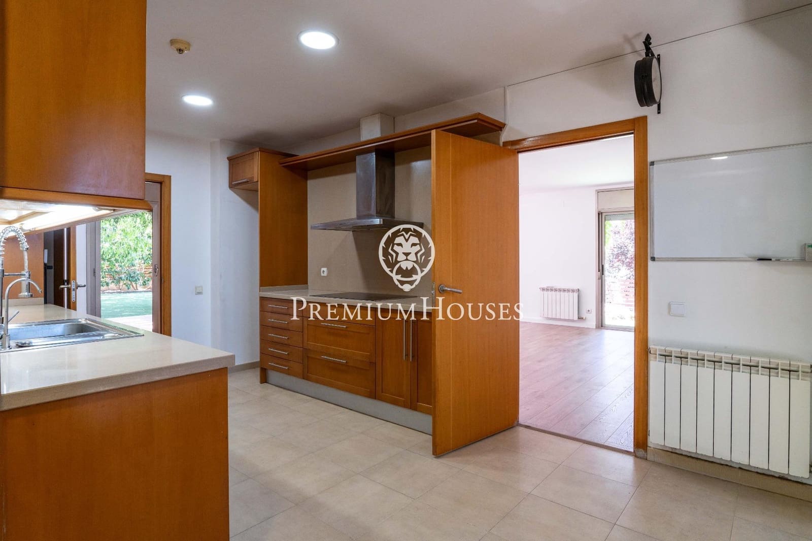 4 chambre Villa/Maison à vendre à El Catllar - 725 000 € (Ref: 9908215)