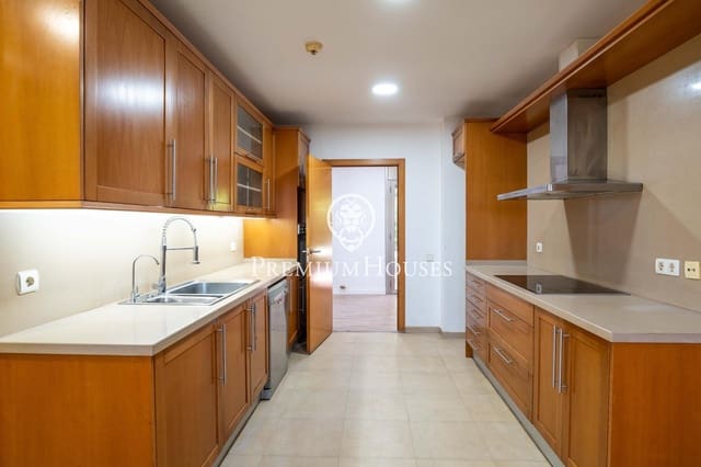 Chalet de 4 habitaciones en El Catllar en venta - 675.000 € (Ref: 9908215)