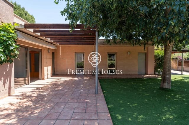 Chalet de 4 habitaciones en El Catllar en venta - 675.000 € (Ref: 9908215)