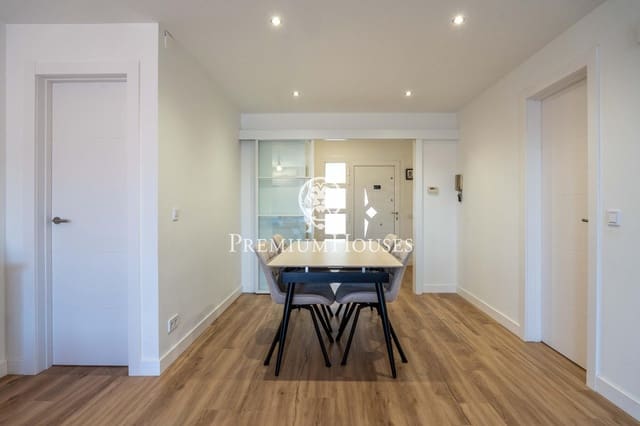 4 camera da letto Villetta a Schiera in vendita in Vilanova i la Geltrú con garage - 429.000 € (Rif: 9916061)