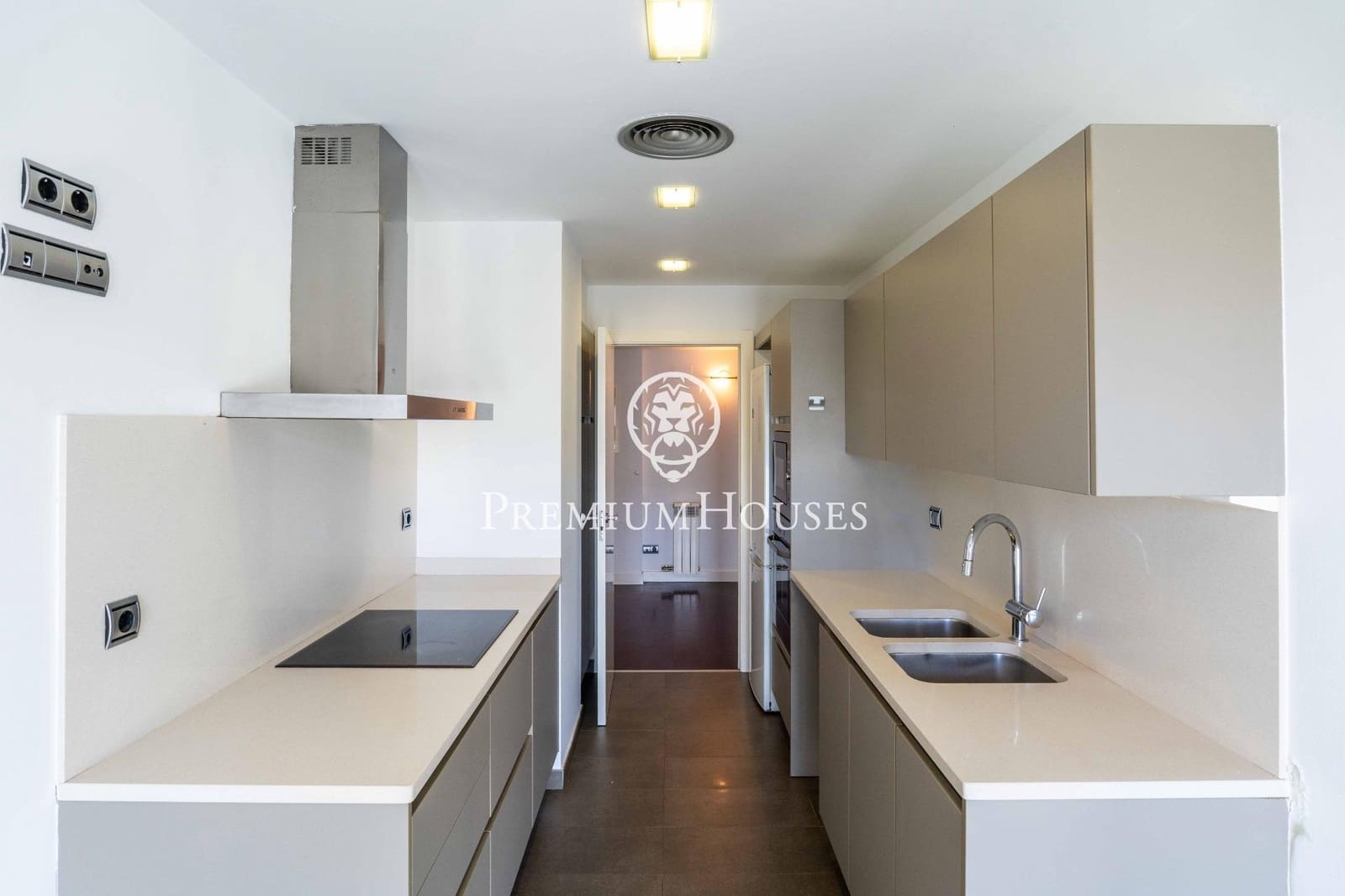 3 quarto Apartamento para venda em Sitges com piscina - 750 000 € (Ref: 9916062)
